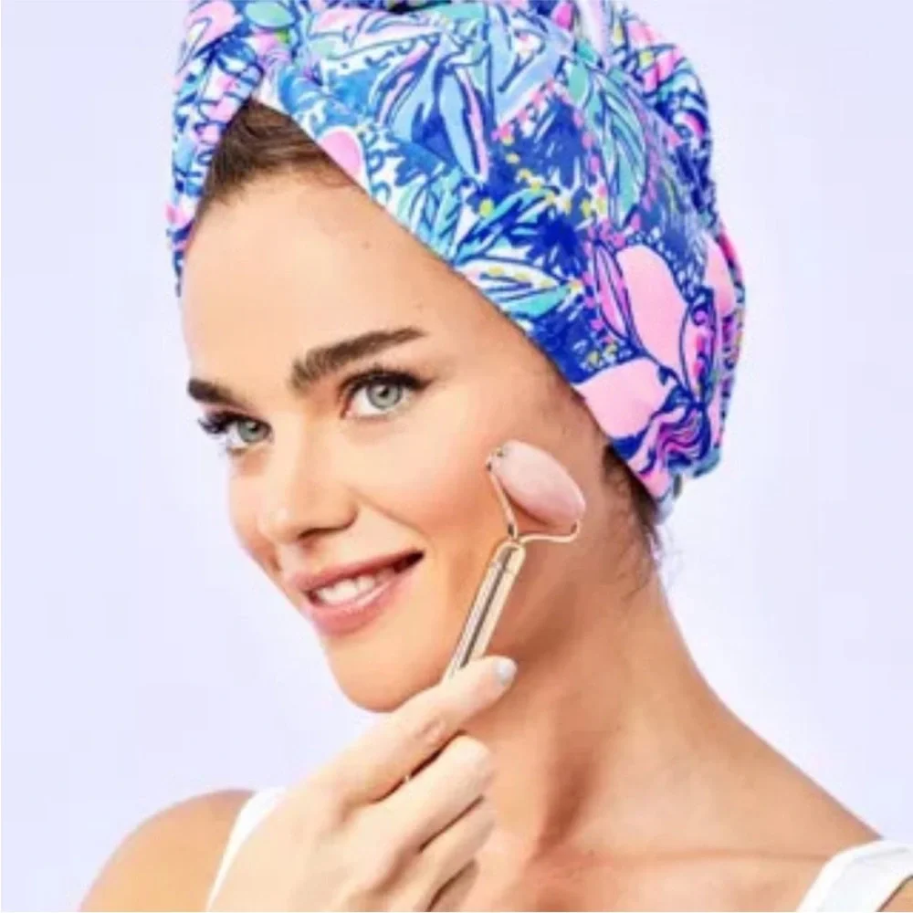 NWT Lilly Pulitzer Spa Pack W/ Hair Wrap, Quartz Roller, Drawstring Pouch